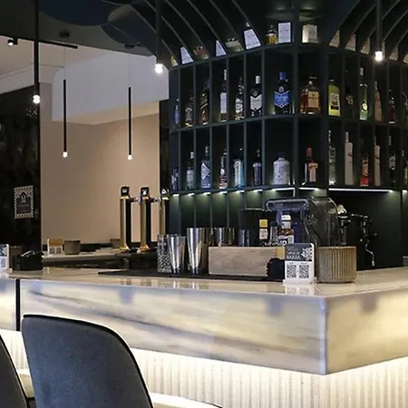 Exclusive Quietness In The Heart Of Madrid With Public Parking, Breakfast, 2 Bathrooms-3