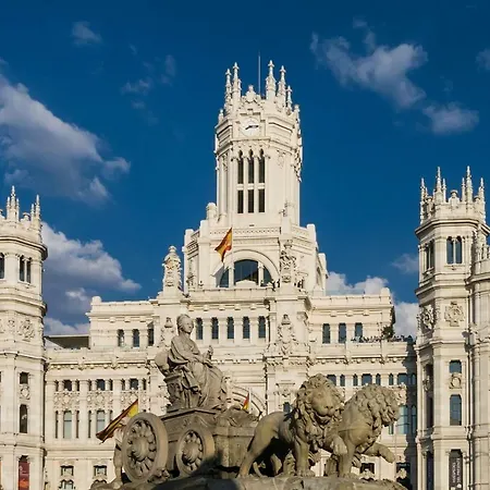 Exclusive Quietness In The Heart Of Madrid With Public Parking, Breakfast, 2 Bathrooms-2